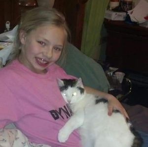 Meet your Posher, Mia